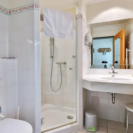 Kurhaus Dr. Petershofer Hotel 4*