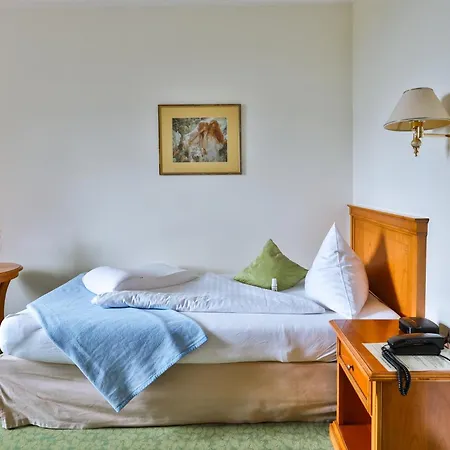 Kurhaus Dr. Petershofer Hotel 4*