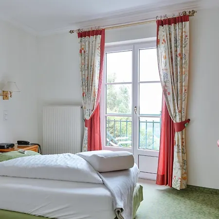 Kurhaus Dr. Petershofer 4* Wolfsegg am Hausruck