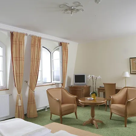 Hotel Kurhaus Dr. Petershofer 4*