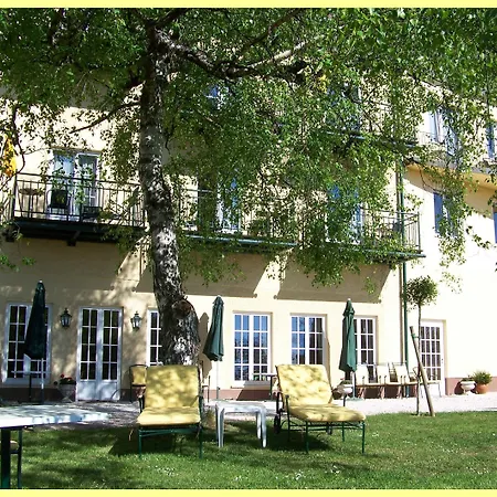 Kurhaus Dr. Petershofer فندق 4*