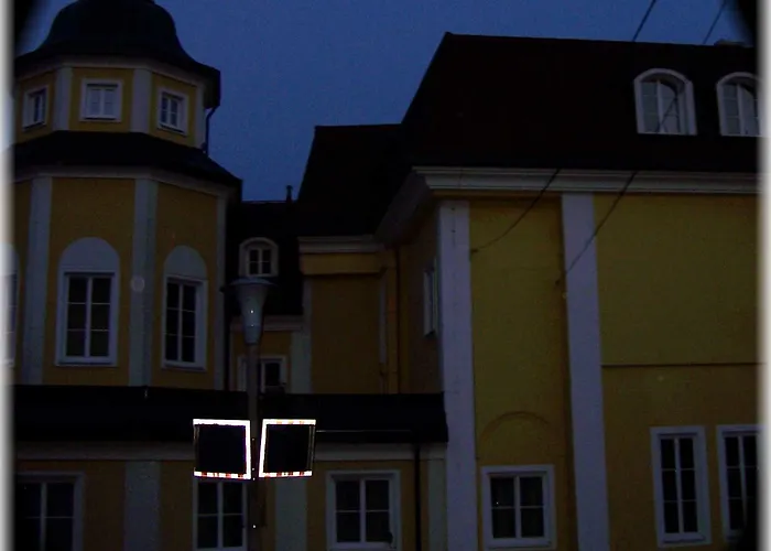 Kurhaus Dr. Petershofer Otel Wolfsegg am Hausruck