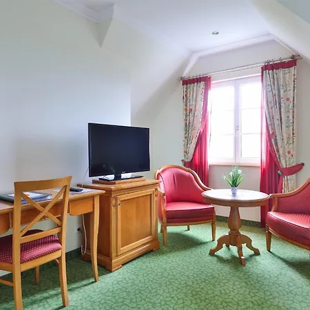 ホテル Kurhaus Dr. Petershofer