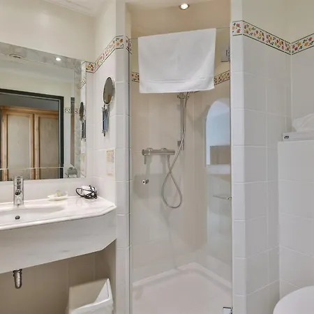 ホテル Kurhaus Dr. Petershofer Wolfsegg am Hausruck