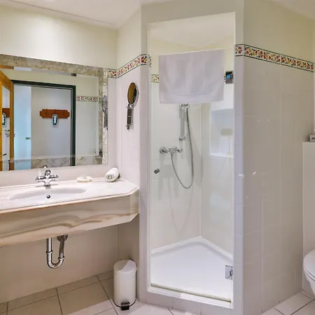 ホテル Kurhaus Dr. Petershofer