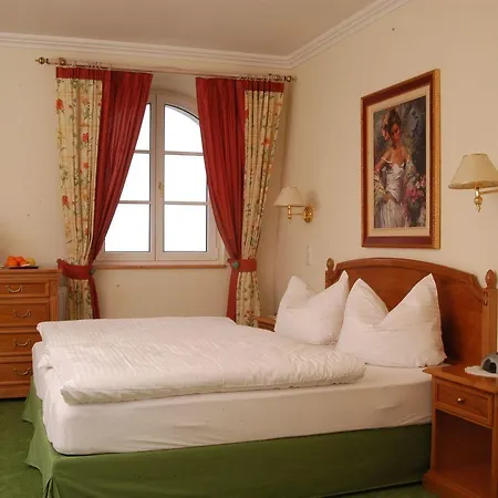 ホテル Kurhaus Dr. Petershofer